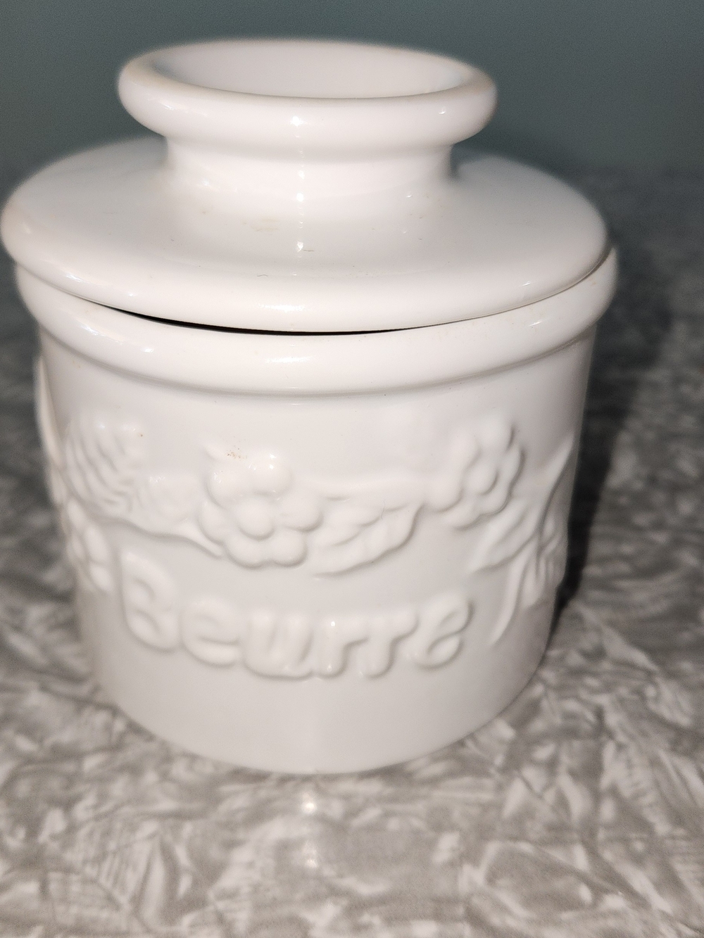 White Ceramic Butter Crock with Lid - Embossed Floral Design - Picture 6 of 7